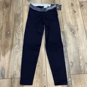 NWT Girls Nike Pro Warm legging.